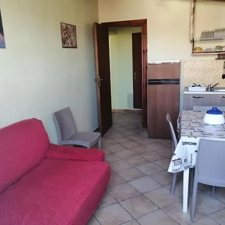 Baia Porticciolo Via Eolo דירה אבולה